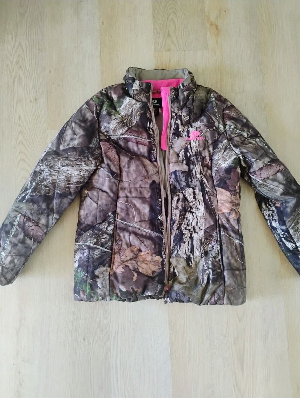 Mossy Oak Women's Camo Puffer Jacket with Pink Trim